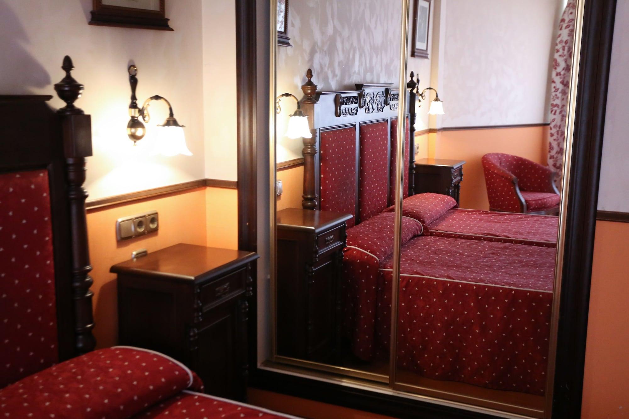 Hotel El Cisne ซาราโกซา ภายนอก รูปภาพ