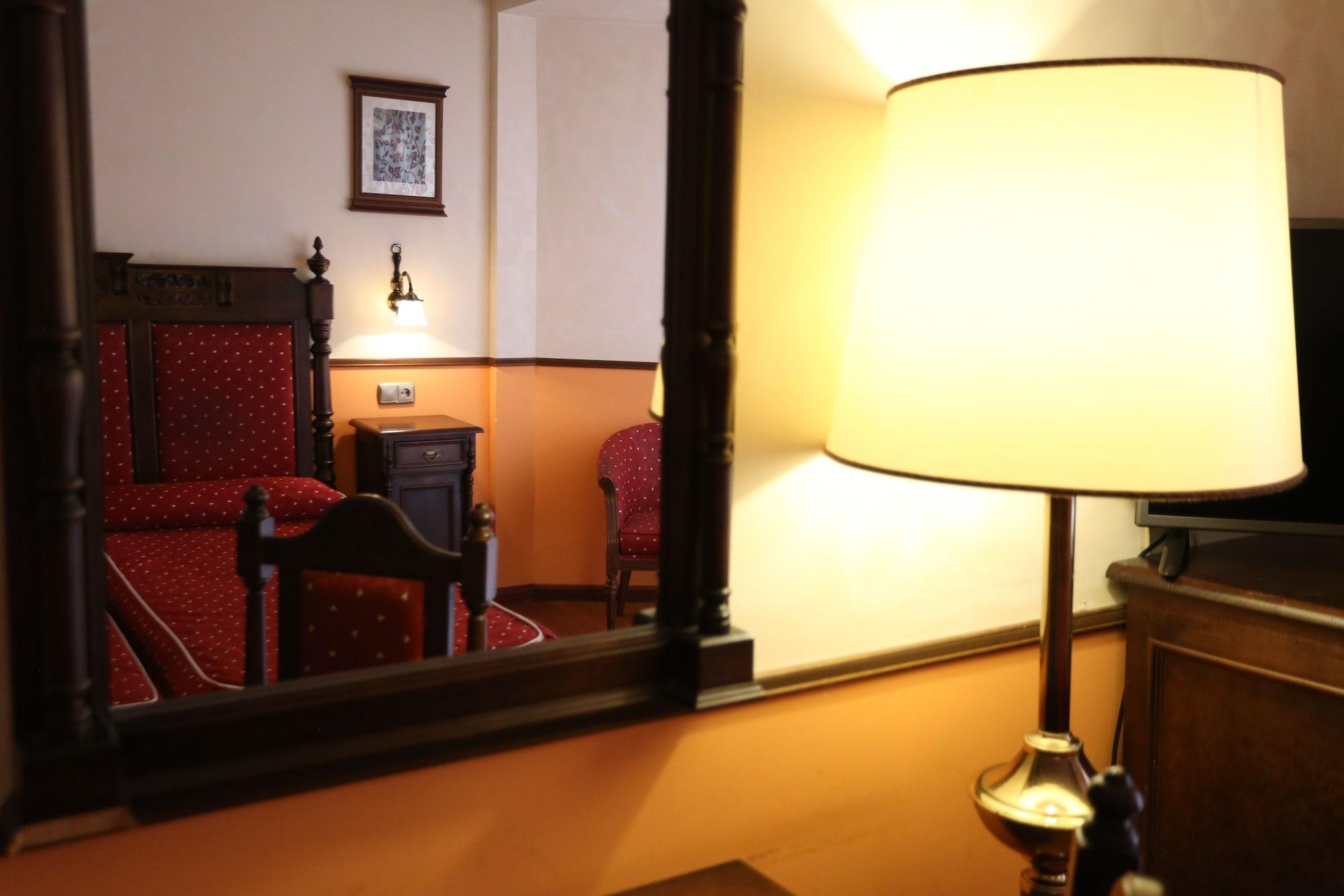 Hotel El Cisne ซาราโกซา ภายนอก รูปภาพ