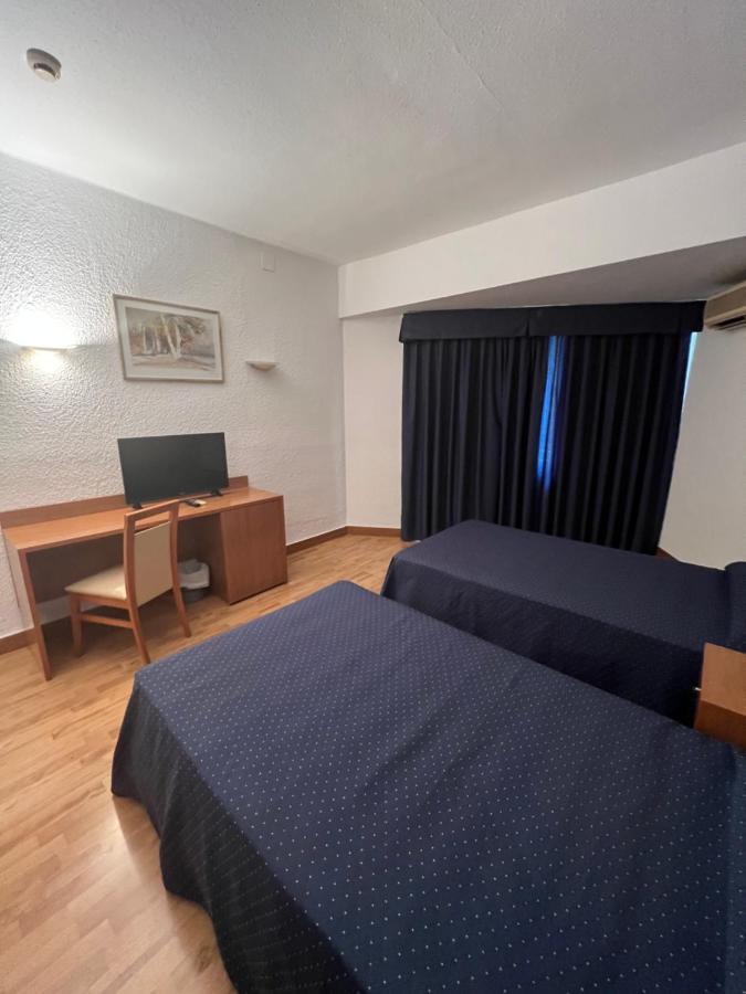 Hotel El Cisne ซาราโกซา ภายนอก รูปภาพ