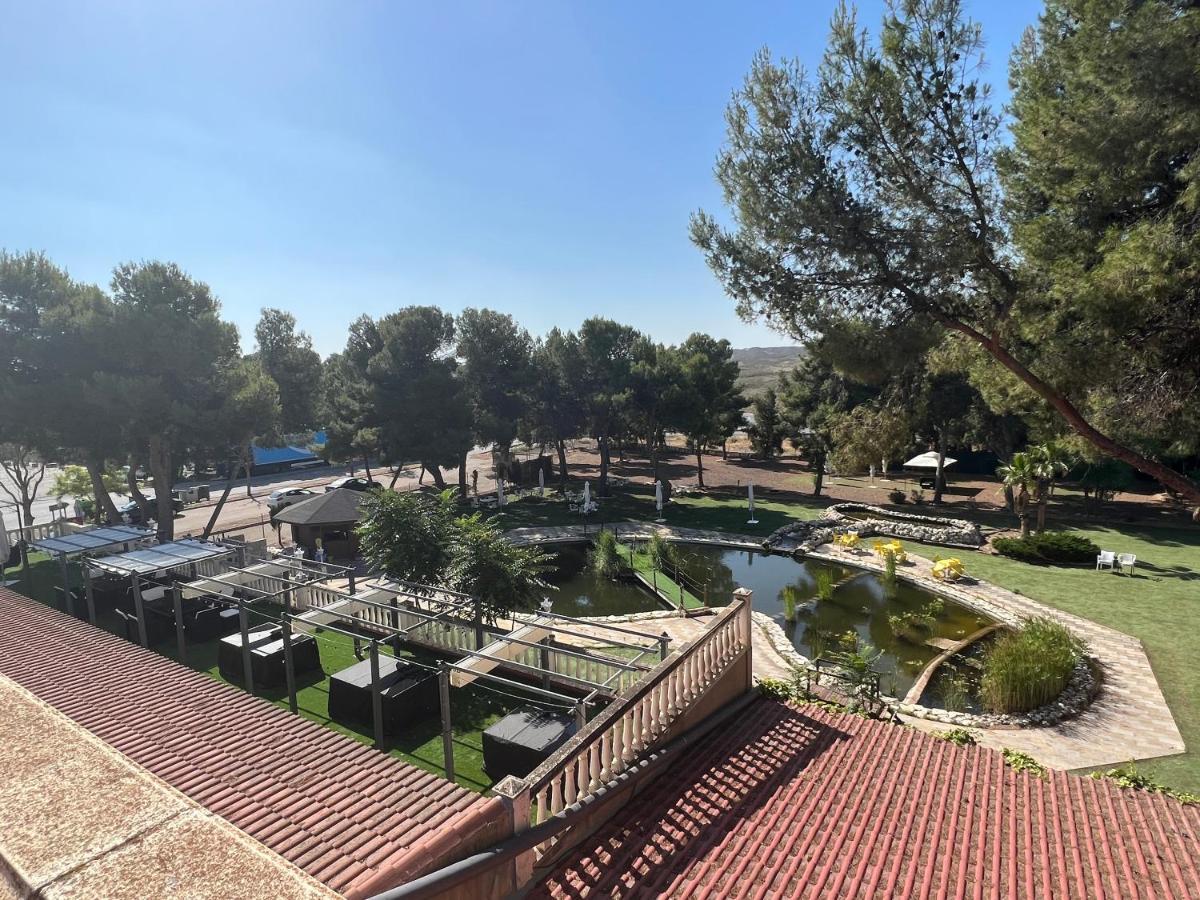 Hotel El Cisne ซาราโกซา ภายนอก รูปภาพ