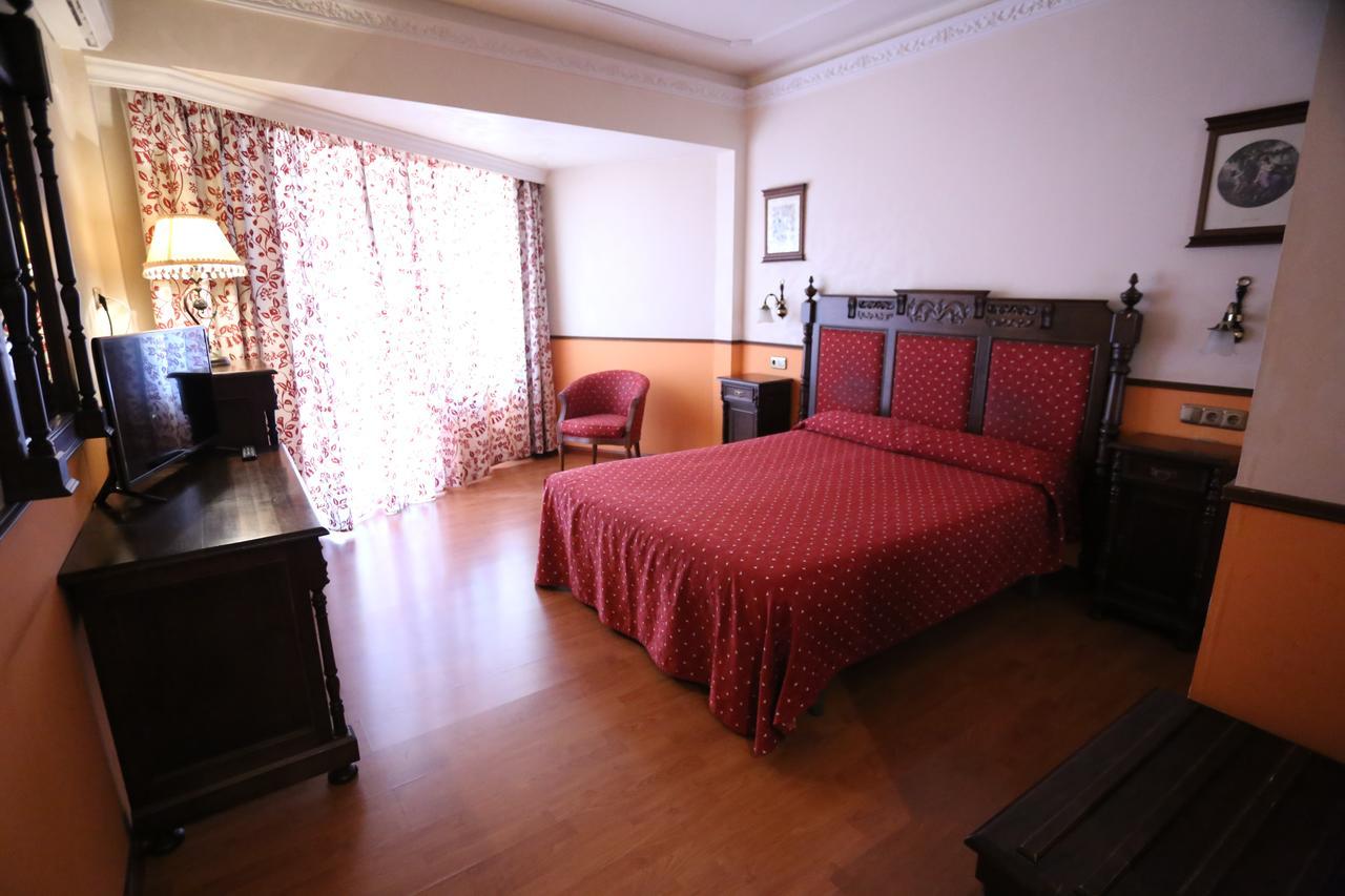 Hotel El Cisne ซาราโกซา ภายนอก รูปภาพ