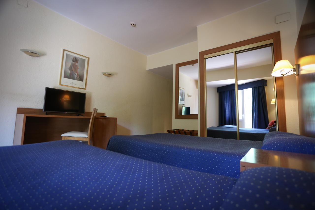 Hotel El Cisne ซาราโกซา ภายนอก รูปภาพ